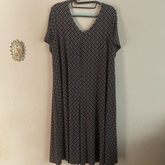 Roaman’s Dress - Picture 1 of 6